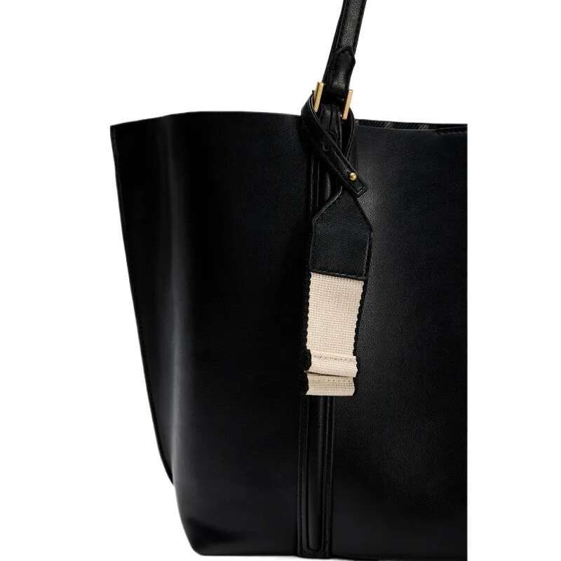 Famous Brands Tote Women New Minimalist Casual Large Capacity Shoulder Bag Pendant Detail Interior Maxi Pocket Female Bags