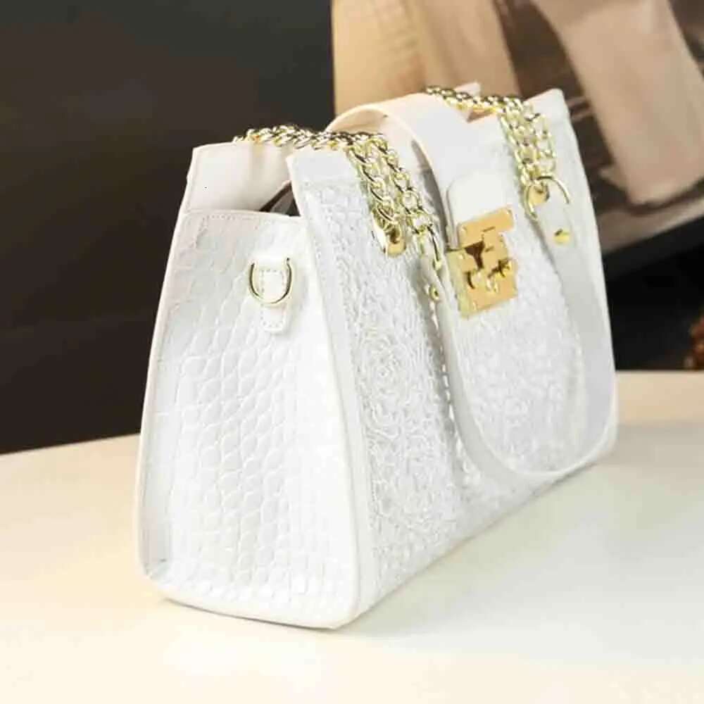 New Designer Bag 2025 Fashionable Noble Women's Shoulder Lace Light Luxury Style Crocodile Printed Handbag Leather Chain Elegant Handbag For Wome