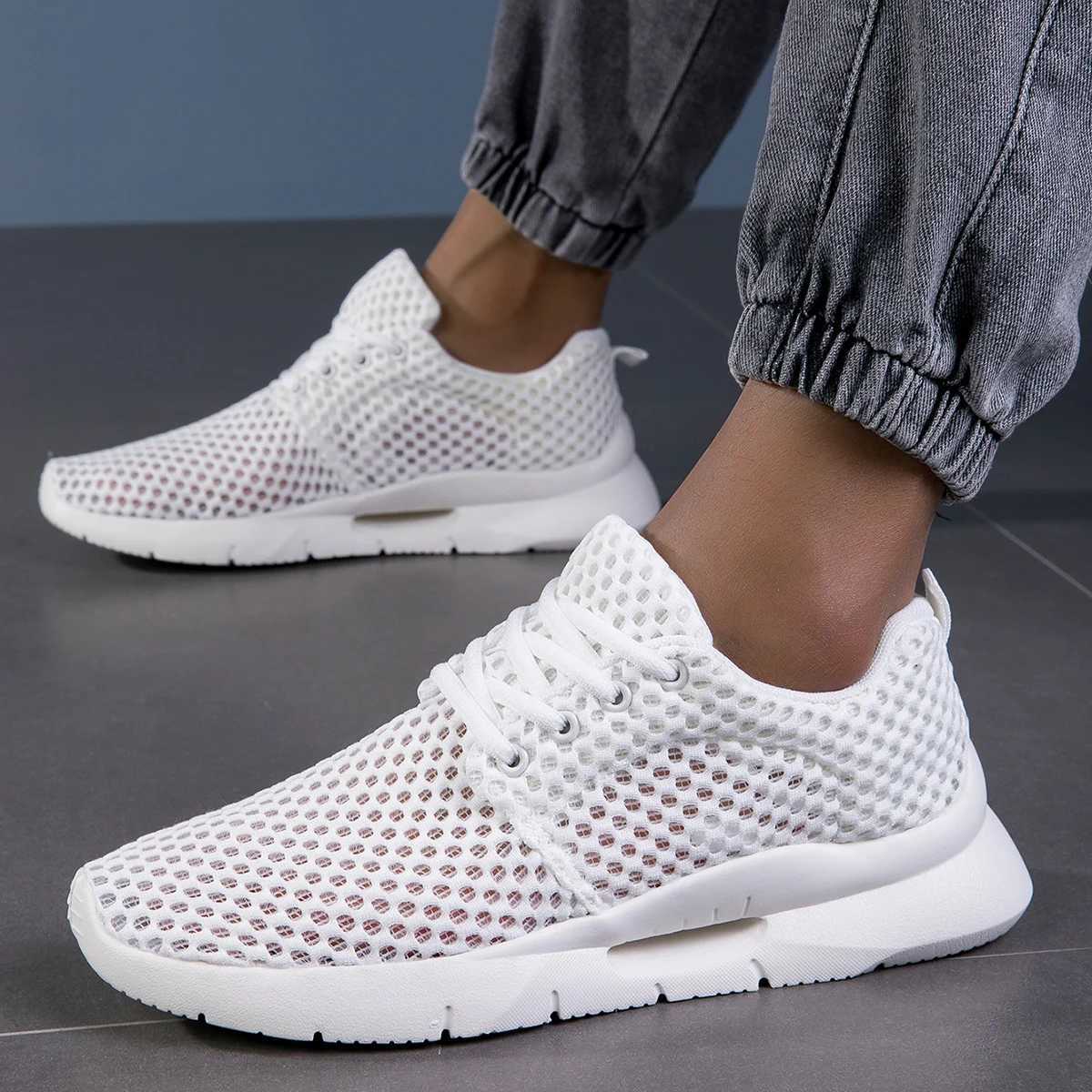 New white mesh shoes suitable for men breathable lightweight in summer comfortable casual shoes black sliding driving mens Loafers Z250319