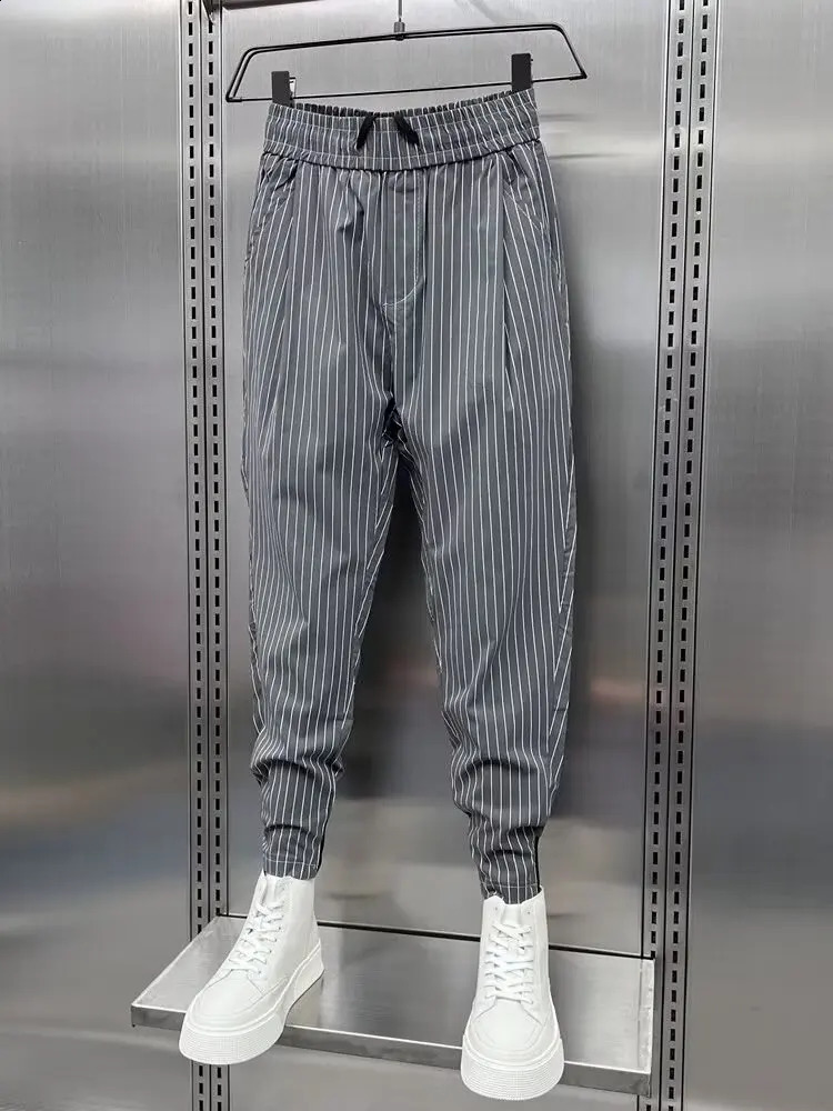 Mens clothing sports shirts mens summer pants running ice silk fitness center jogging runners largesized goods 250319