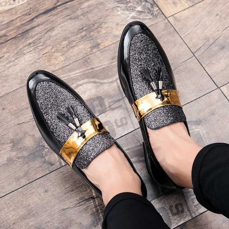 Hot selling mens flat bottomed black gold formal Pahwork shoes PU leather casual mens dress shoes 2020 new Zapatos HombreXJ250319