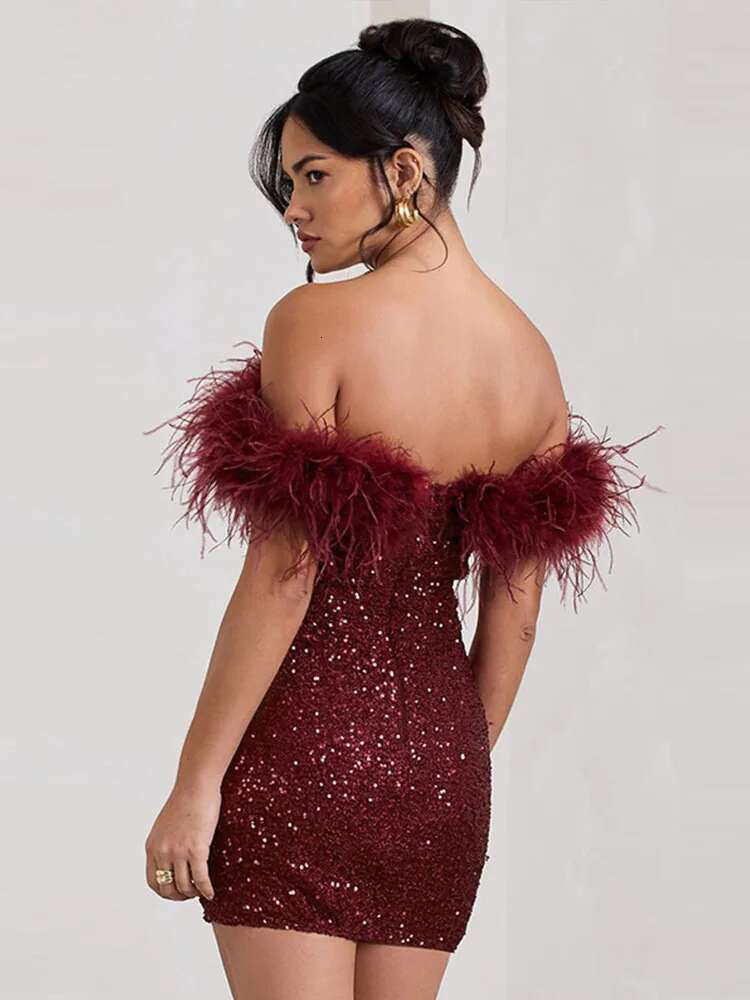 dongdumaoyi Chic Solid Feather Patchwork Women Mini Dress Elegant Sequins Off shoulder Slim Female Dress Sexy Sleeveless Lady Party Robe