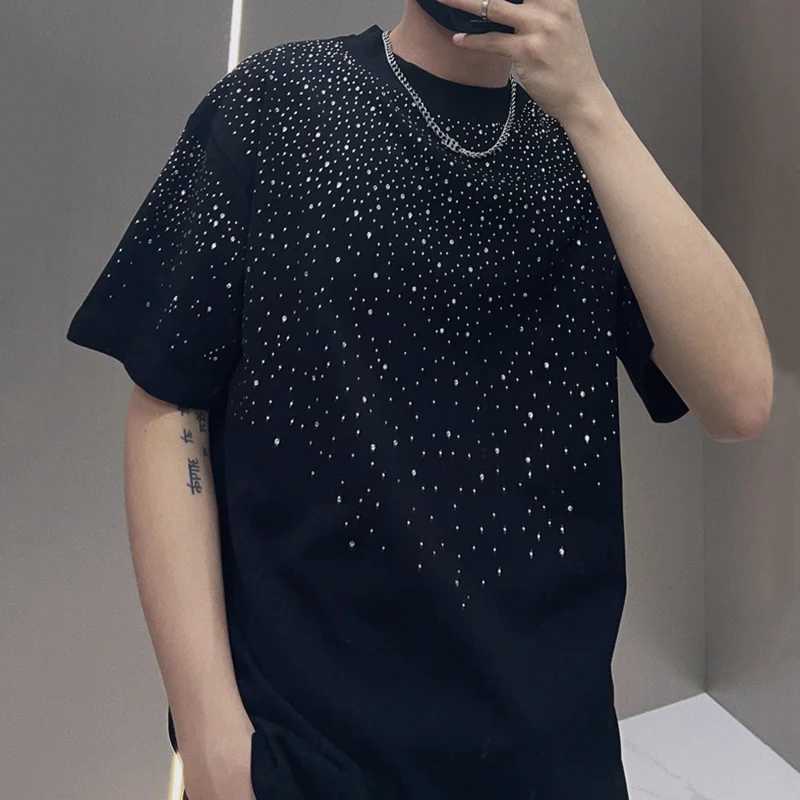 Summer Short Sleeved T-shirt Mens T-shirt Loose Round Neck Fashionable Trendy Brand Hot Diamond Half Sleeved ClothesT250318