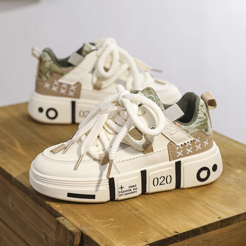 Medium and large children low-top youth non-slip skates Student outdoor sneakers Mens leather breathable casual shoes 250319