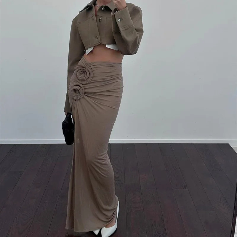 Cryptographic Elegant Ruched Split Maxi Skirts for Women Floral Applique Trim Fashion Outfits Vacation Beachwear Skirt Bottom 250313