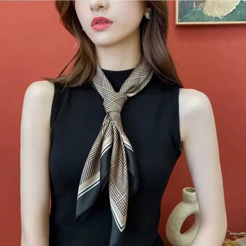 70 * 70 silk scarf for luxury silk scarf collar leopard wallet square designer silk triangle scarf X250319