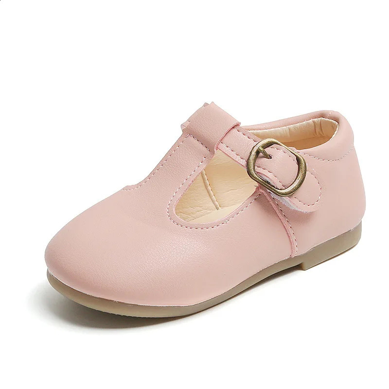 Childrens flat shoes childrens casual sandals school girls princess Pu leather anti slip retro hollow soft soled 250319