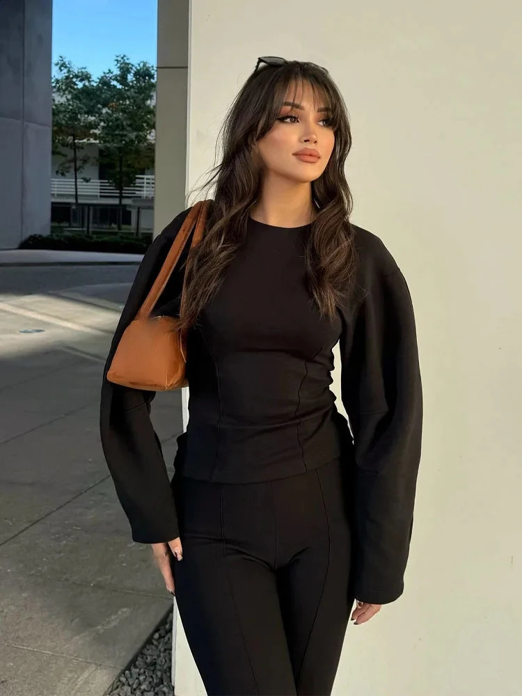 Womens twopiece solid Oneck full sleeved sweatshirt loose elastic waist straight pants set for springsummer 2025 womens clothing 250319