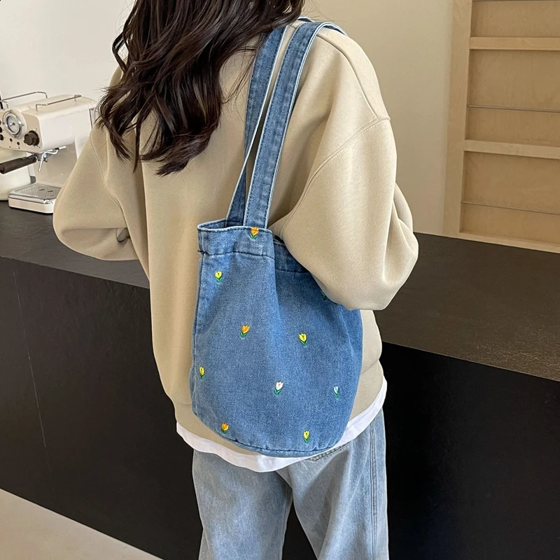 selling Versatile denim embroidered fashionable womens shoulder bag trend large capacity bucket bag handbag 250317