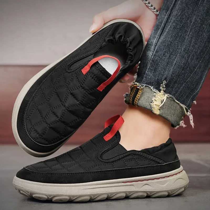 Casual mens sports shoes with thick soles and comfortable exposed vulcanized shoes trend anti slip soft sole round heel sliding roller coaster Z250319