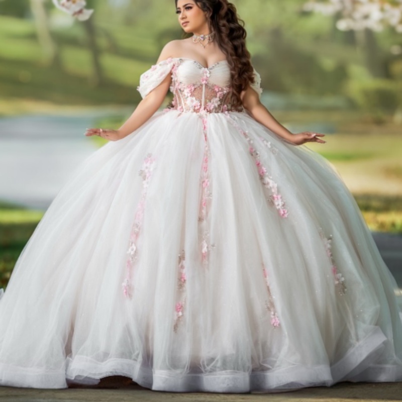 White Shiny Off Shoulder Quinceanera Dresses Applique Flower Beads Tull Party Birthday Sweet 16 Dress Vestidos 15 De anos