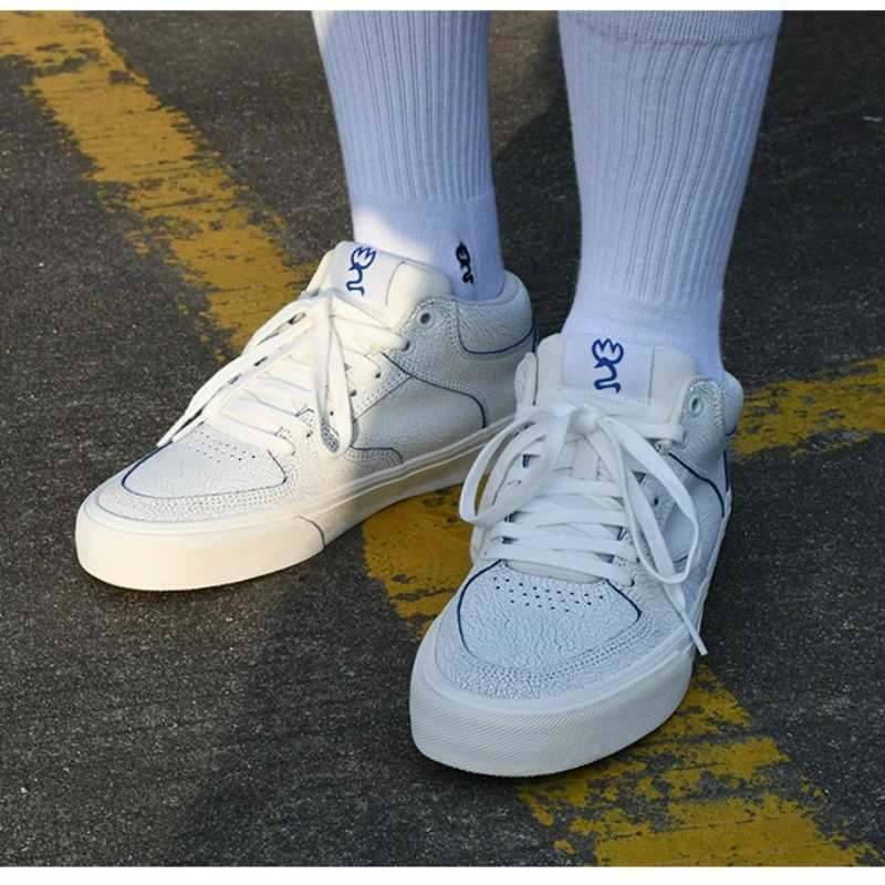 Joiints mid top leather shoes mens skateboarding DIY casual sports shoes winter non slip rubber outsole Vcanize Fi Y250318