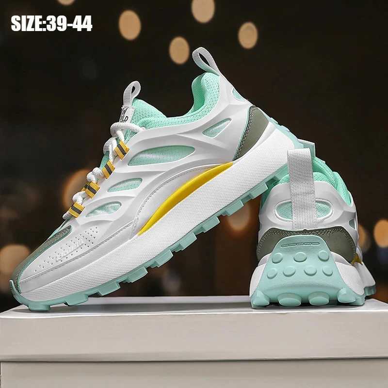 Mesh Fabric Sneakers Mens Shoes Niche Harajuku All-match Students Breathable Forrest Gump Fashion Shoes Mens Sneakers Z250319