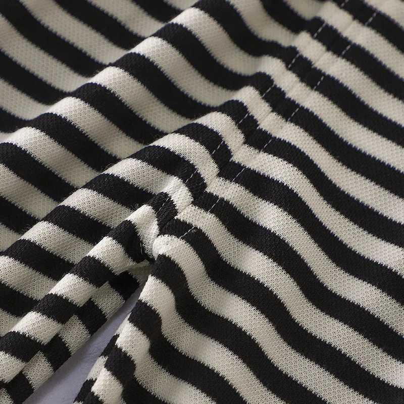 Summer new childrens Korean style mosquito repellent pants suitable for boys and girls baby casual striped ankle length sports pantsT250318
