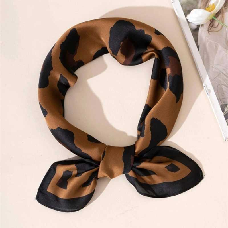 Silk Feeling Square Scarf Wen Leopard Print Neckerchief Hair Band Foard Bandana Scarf Tie Shawl Wraps Luxury 70CM Scarf X250319
