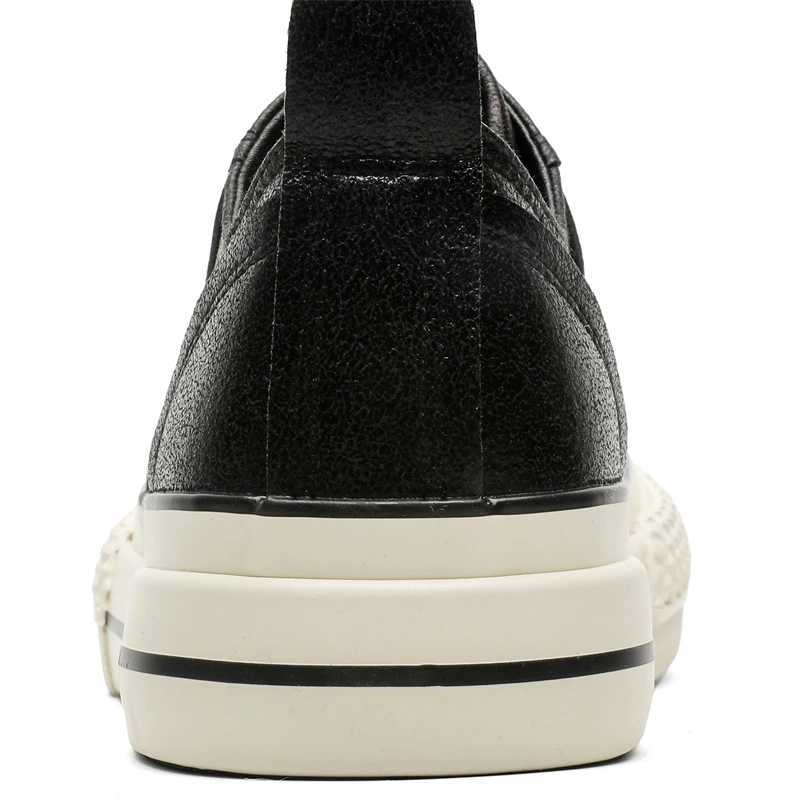 European style niche design super Popar cracked Pu leather wide Versi big toe skate shoes mens open smiling thick soled casual shoes Vcani shoes Y2503