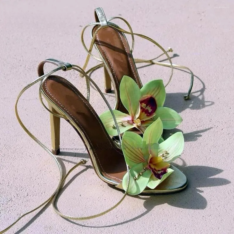 2025 S Fashion Designer Sandals Wer Ankle Strap Sexy Round Toe Stiletto Side Air Sweet Women High Heels Vacation Beach Shoes Summer