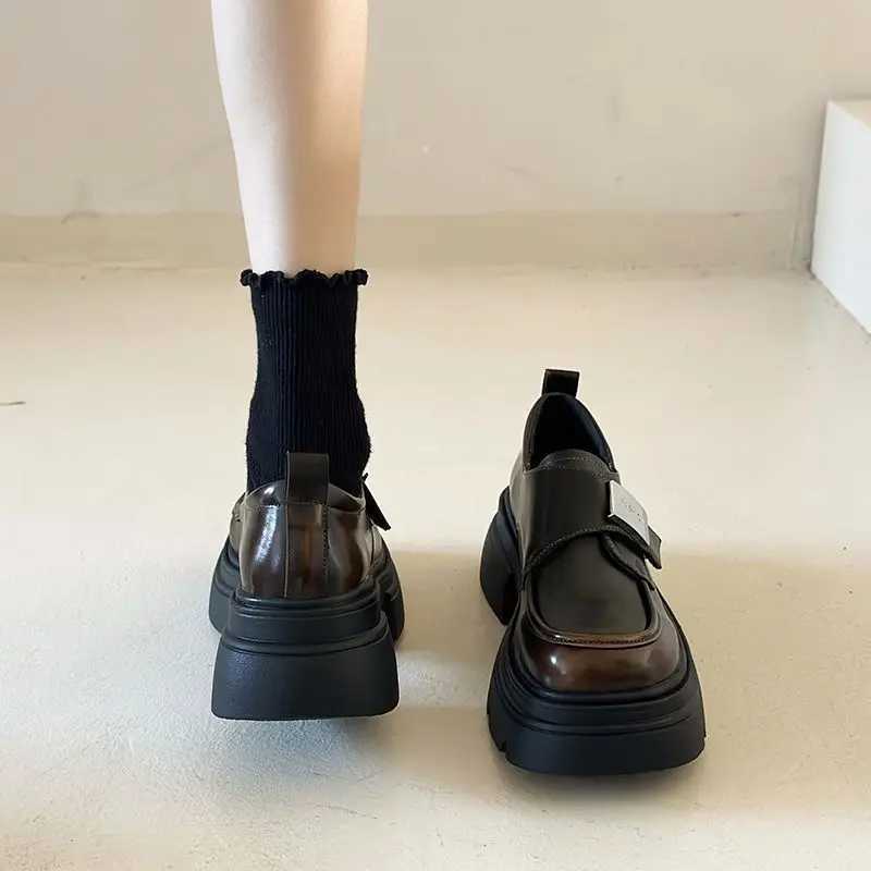 Womens flat shoes autumn British style Oxford round toe platform Loafers with fur all horse casual womens sports shoes dressXJ250319