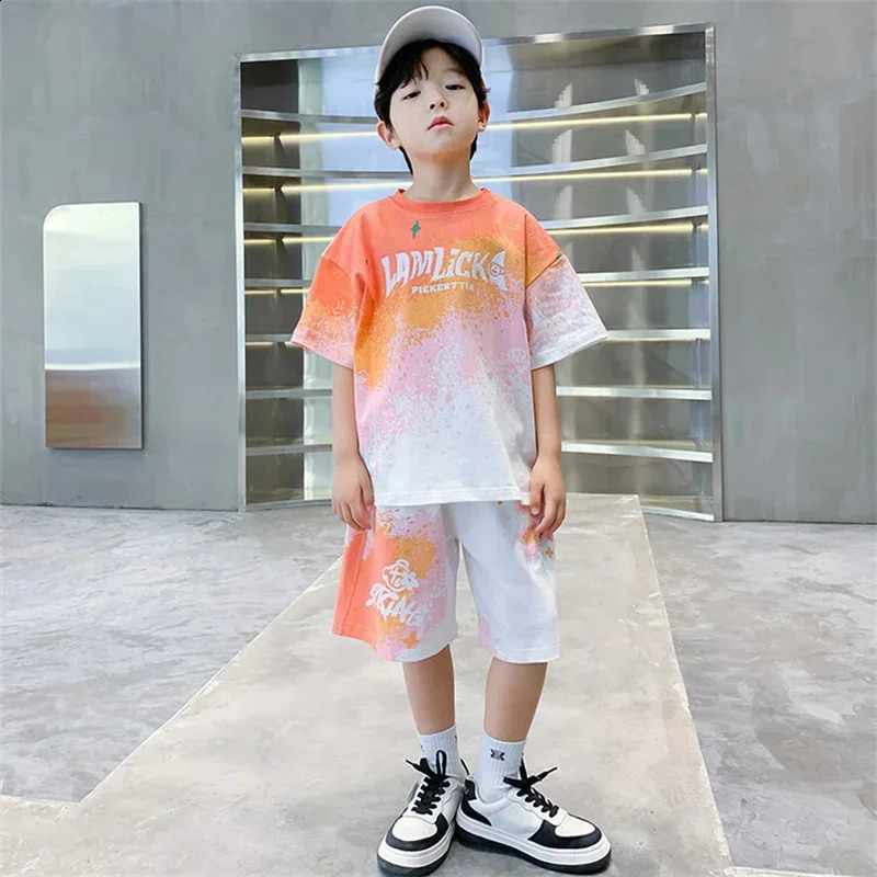 Boys Clothes Sets Summer Short-Sleeved Teenager Suit Childrens Gradient T-ShirtShorts 2Pcs Outfits Kids Casual Sports Set 250319