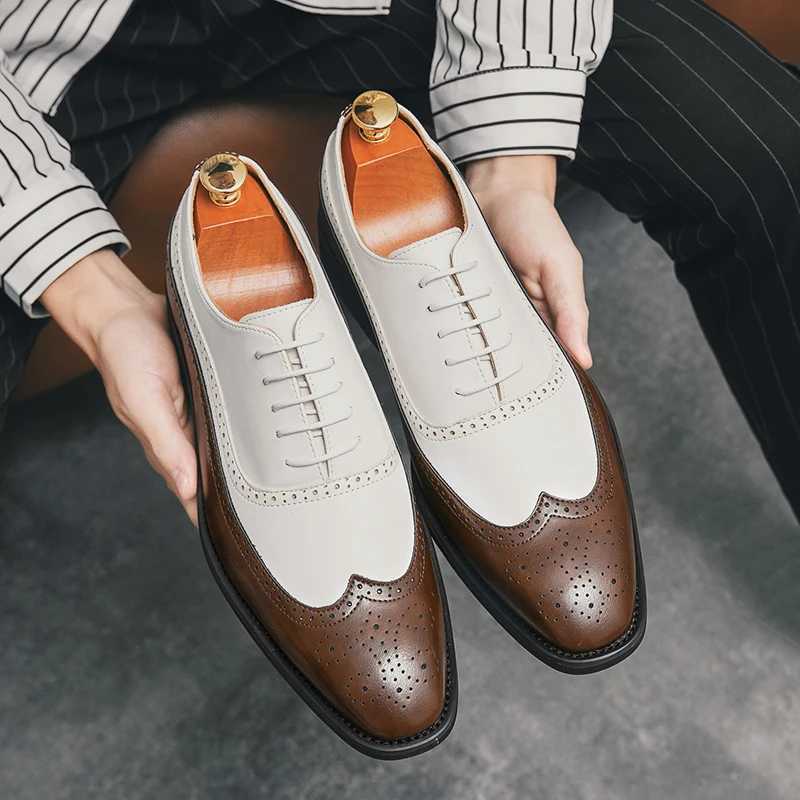 Mens Wingtip detailed dress shoes Business Two Te Oxford shoes used for wedding partiesXJ250319