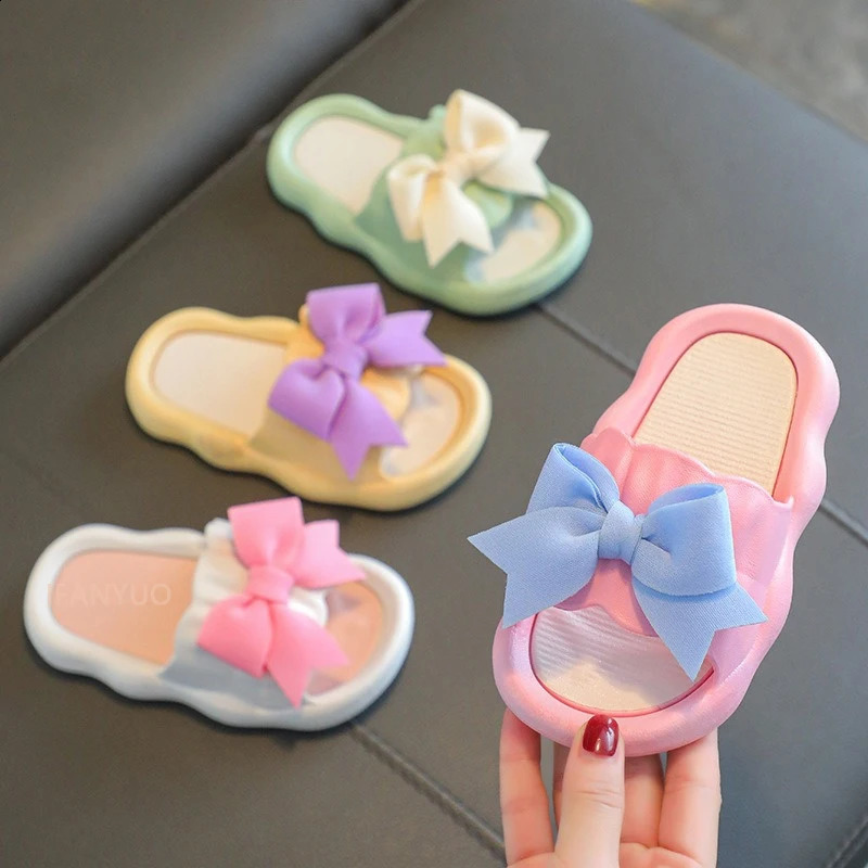 Summer Kids Home Shoes Anti Slip Soft Sole Girls Bath Slipper Cartoon Cute Flower Bow Princess Slippers Children Beach Shoes 250318