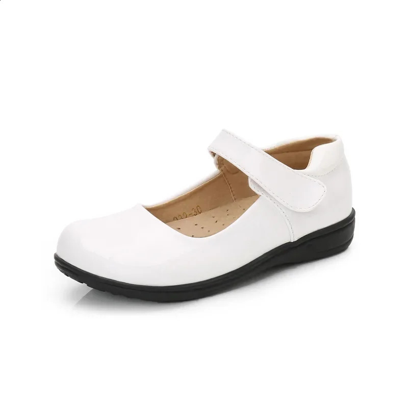 Childrens leather shoes spring and autumn versions black school girls fashionable childrens uniforms performance 250319