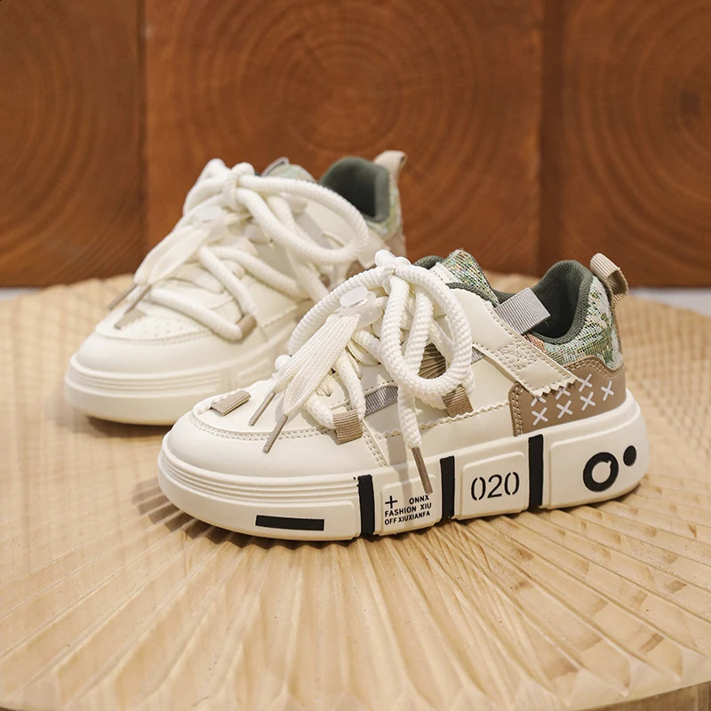 Medium and large children low-top youth non-slip skates Student outdoor sneakers Mens leather breathable casual shoes 250319
