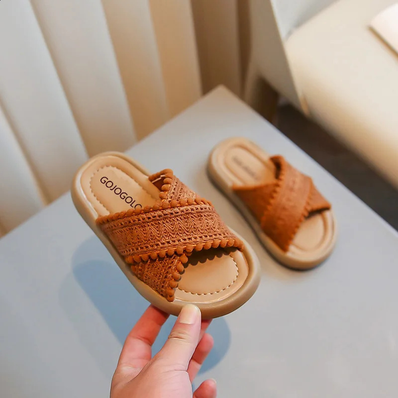 Girls Summer Fashion Beach Sandals Casual Outdoor Comfortable Slippers Childrens Fashion Soft Bottom 100 Flat Shoes 23-37 250318