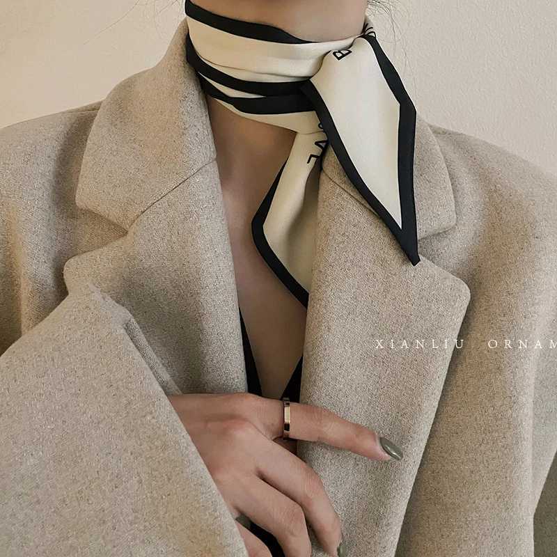 2024 New Luxury Brand Scarf Tarot Card Text Scarf Bag Hair Tight Silk Scarf Design Foam Collar Strap X250319