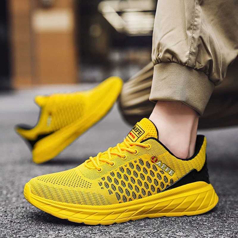 High quality mens running shoes large-sized 46 47 breathable mesh tennis shoes mens fashionable yellow ultra light mens sports shoes Z250319