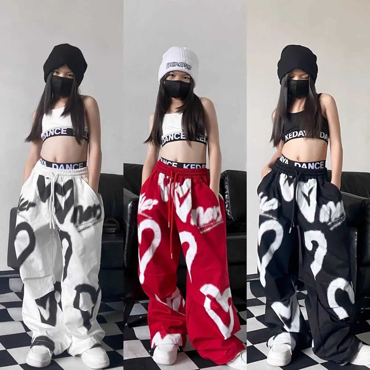 1 Hip Hop 2025 Summer Youth Song Set Girls Clothing Heart shaped Letter Graffiti T-shirt or Printed Long Legs Wide Pants Children 8 10 12 YearsT250318