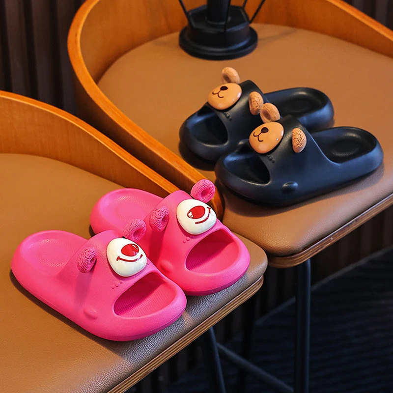 Summer 4-11 Childrens Slide Cute Bear Comfortable Sandals Suitable for Girls and Boys Non slip Beaver Flip Cover Family Childrens Shoes 250318