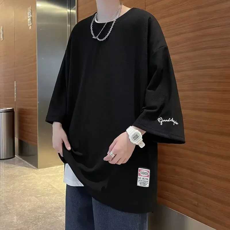 High end sexy mens T-shirt short sleeved ice silk fashion design American style quarter sleeve summer cool T-shirtT250318
