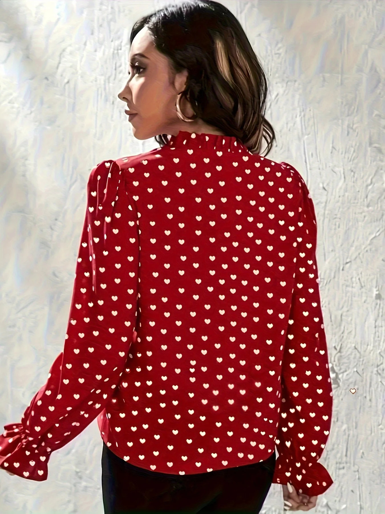 Spring and summer womens stand up collar heartshaped printed shirt sweet n slim fit suitable for daily wear 250319