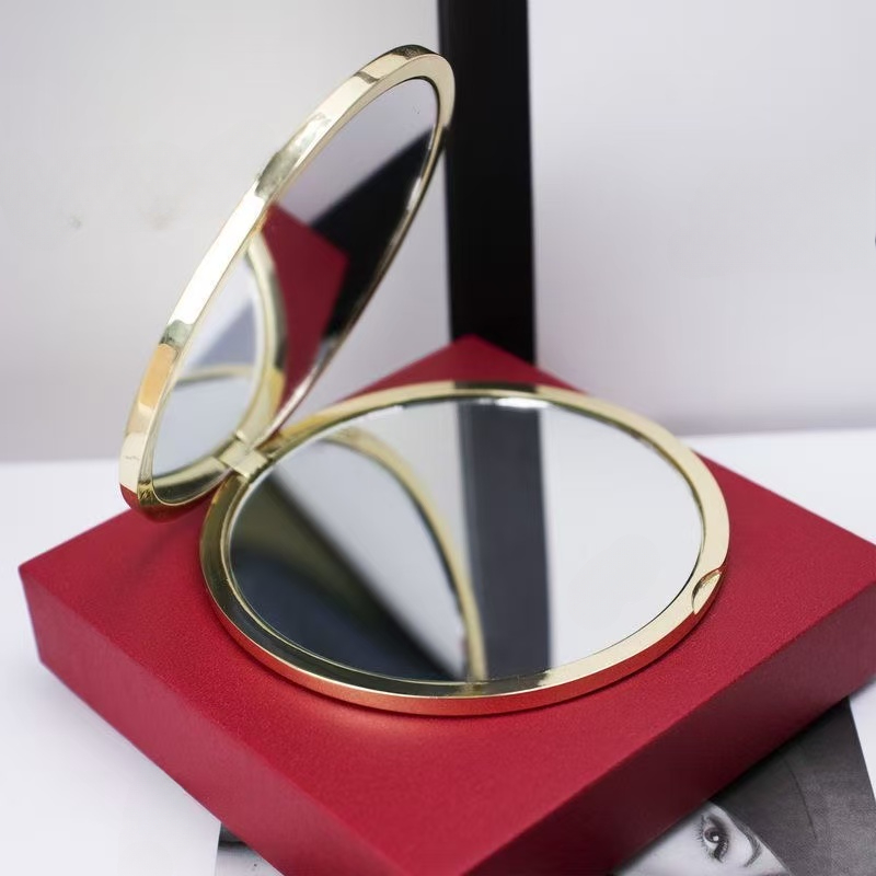 Luxury G Letters Hand Gift Compact Mirrors Four Leaf Grass Gold Vintage Double Sided Portable Enlarged Classic Designer Makeup Mirror Folding with Red Box