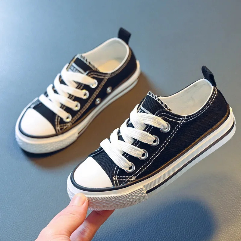 Children Canvas Shoes Toddler Kids Classic Lace Up Soft Bottom Non Slip Flat Board Shoes Lightweight Breathable Walking Shoes 250319