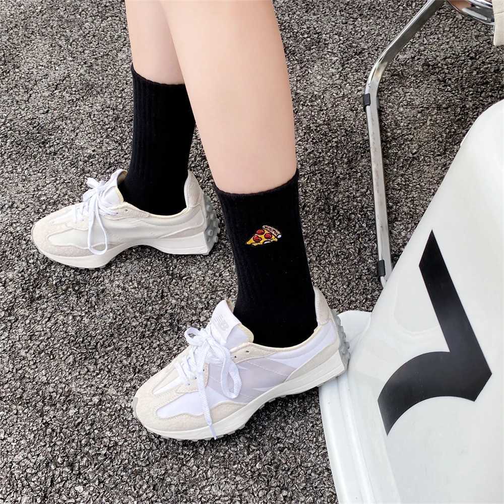 Warm Winter New Funny Embroidery Hamburger Pizza Pattern White Black Gray Casual Hipster Thick Socks Christmas Gift Dropship X250319