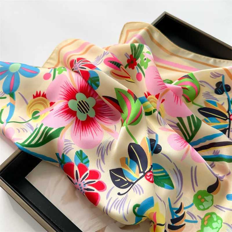 2024 New Luxury Design Square Silk Scarf Wen 70 * 70cm Bandana Soft Hair Strap Packaging Headband Collar Hair Strap Foard X250319