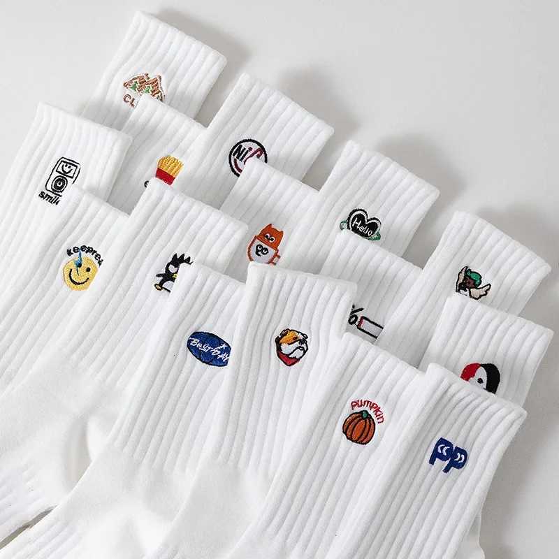 Cartoon Embroidered Socks Fashion Black and White Neutral Socks Harajuku Kawaii Funny Spring Autumn Womens Socks Cute Cotton Socks X250319