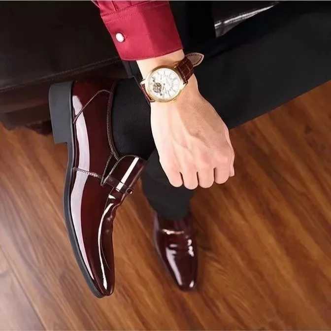 Luxury Business Oxford Leather Shoes Mens Breathable Patent Leather Formal Shoes Plus Size Mens Office Wedding Flats Male BlackXJ250319