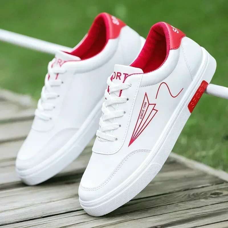 2025 new summer sports shoes men's board shoes vulcanized cheap flat bottom designer fashionable men's tennis shoes
