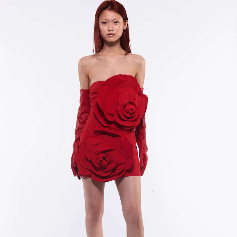New Style Sexy Red Strapless Dress, Niche Temperament, High-End Decoration, Three-Dimensional Flower Dress