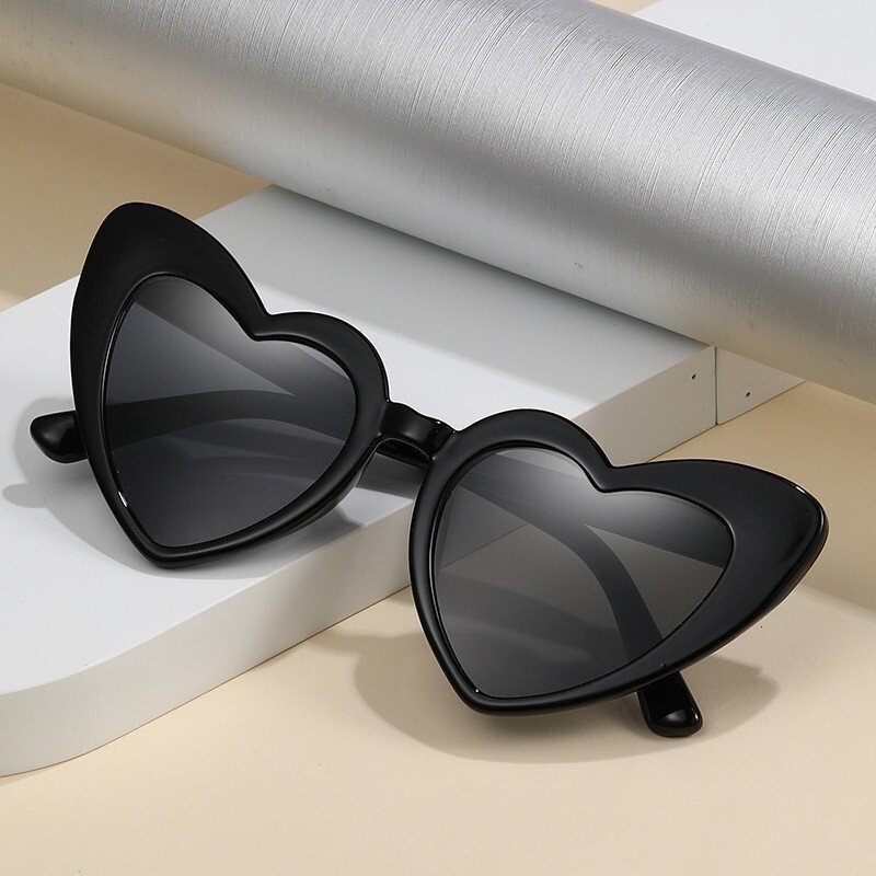 Polarized Sunglasses for Women Classic Retro Style UV Protection Enhanced Edition Internet Celebrity Same Style Trendy Fashion Peach Heart Love Women 