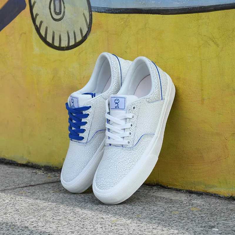 Joiints mid top leather shoes mens skateboarding DIY casual sports shoes winter non slip rubber outsole Vcanize Fi Y250318