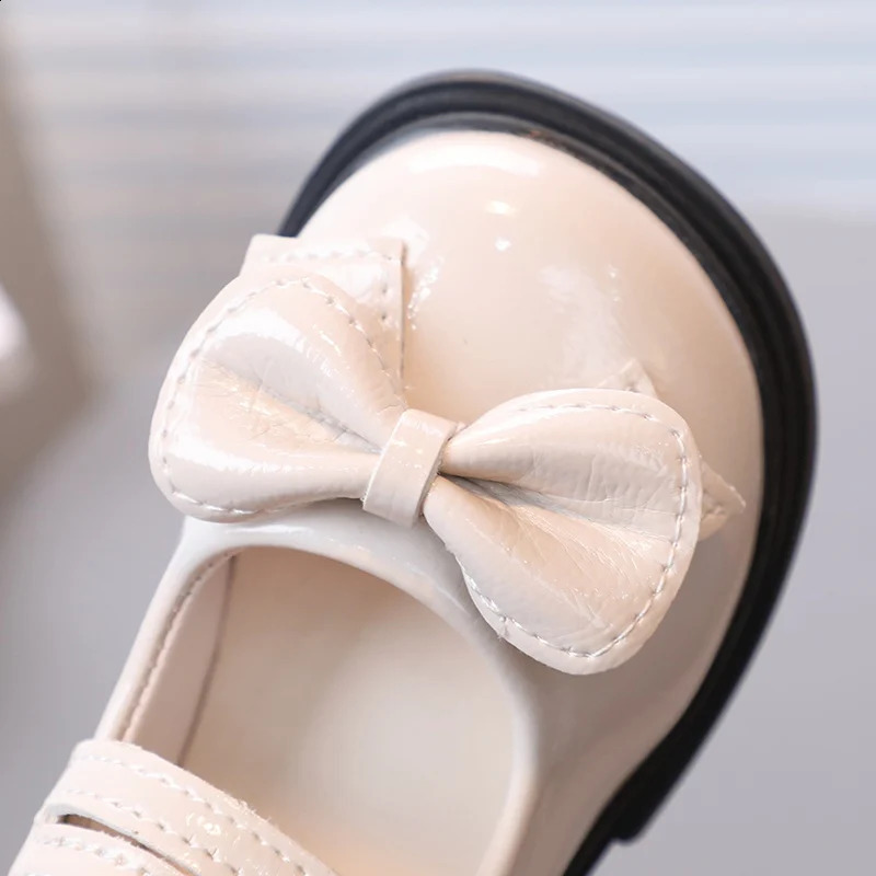 Retro British Style Butterfly Leather Shoes for Kids Girls Party School Casual Soft Sold Children Princess 250319