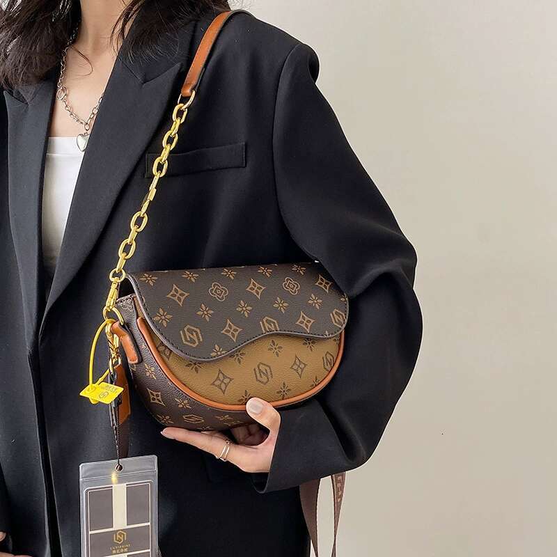 Free shipping 2025 new designer Shoulder tote Bags For womans ladies flap printing fashion square handbag girl crossbody saddle bag