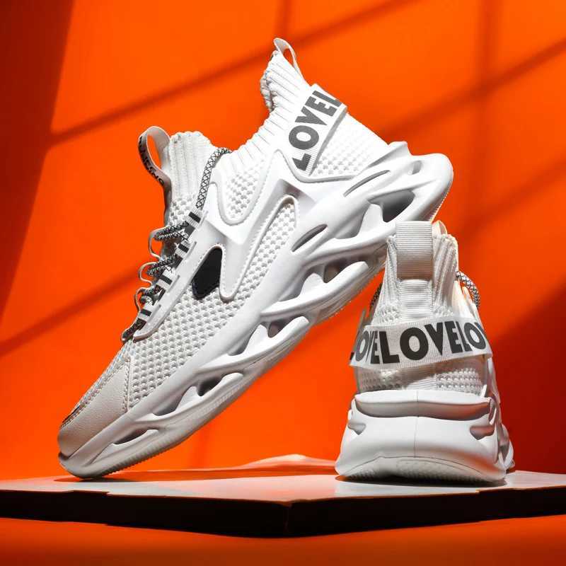 New Fashion Red Mens Running Shoes Summer 2023 Breathable Mesh Sports Shoes Mens Outdoor Sports Shoes Large Size 46 Zapatillas HombreW250320