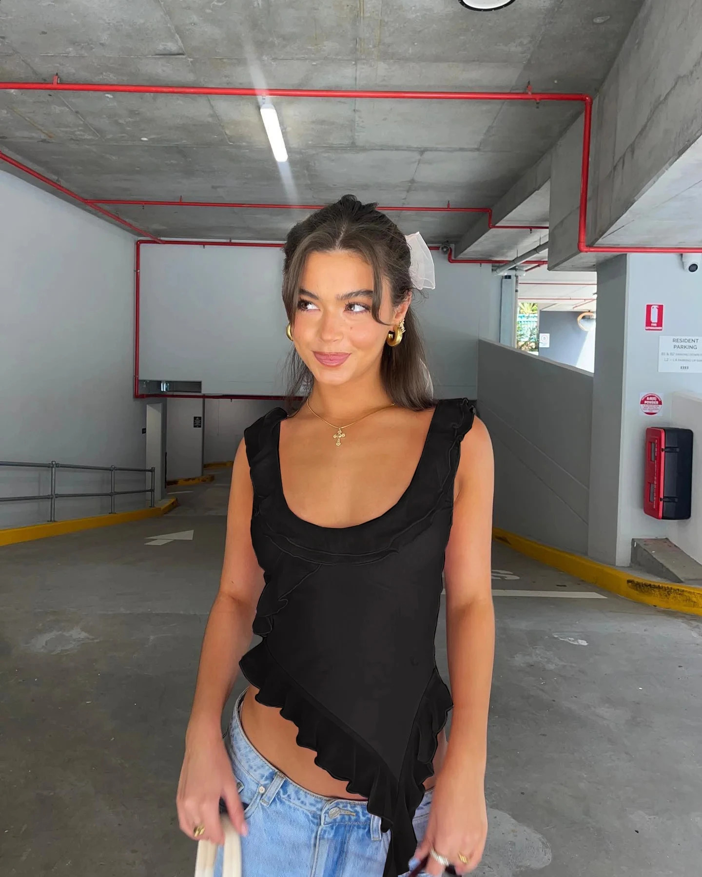 Where Mery Fashion Oneck sleeveless vest Y2K sexy ruffled edge backless irregular 2024 summer casual womens clothing 250319