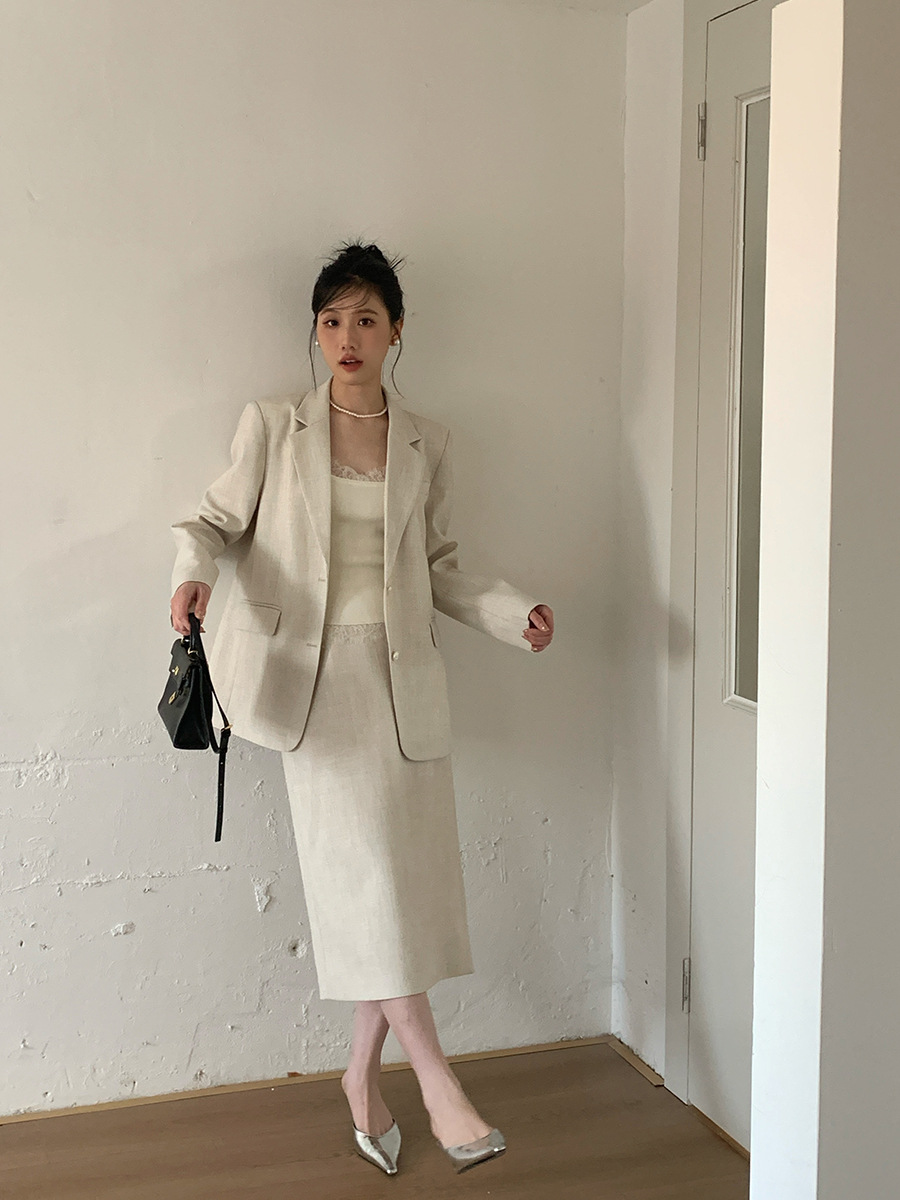 Y317Stylish Women's Loose-Fit Suit Jacket | Seasonal Lightweight French Suiting Ensemble