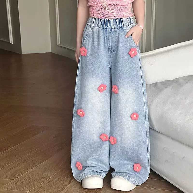 Teenage girls floral jeans suitable for children teenage fashion wide leg denim pants childrens loose jeans Trouser with flowersT250326